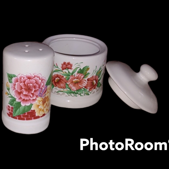 Kitchen set - Picture 2 of 3